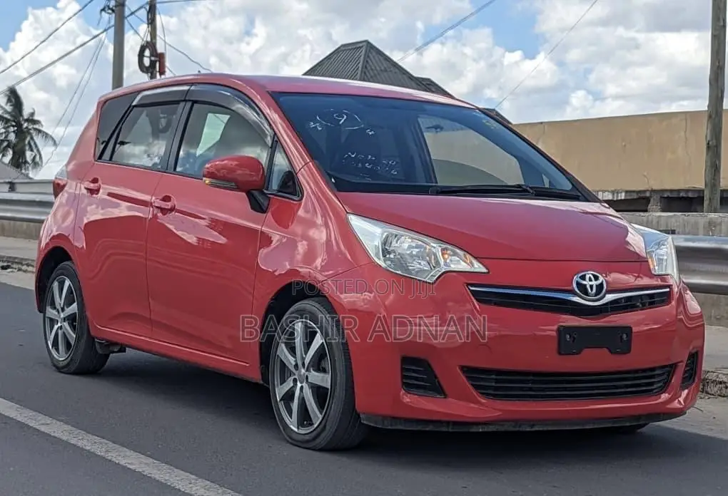 Toyota Ractis 1.5 FWD 2013 Red
