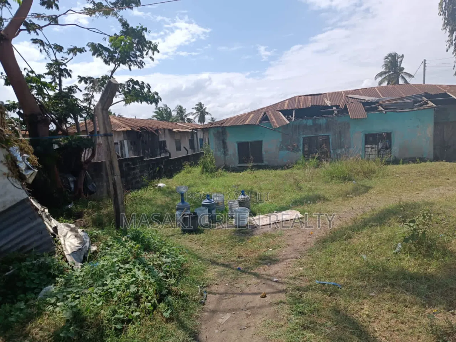 Plot for Sale at Airport
