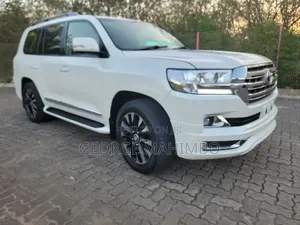 Toyota Land Cruiser 4.5 V8 VXR 2012 White