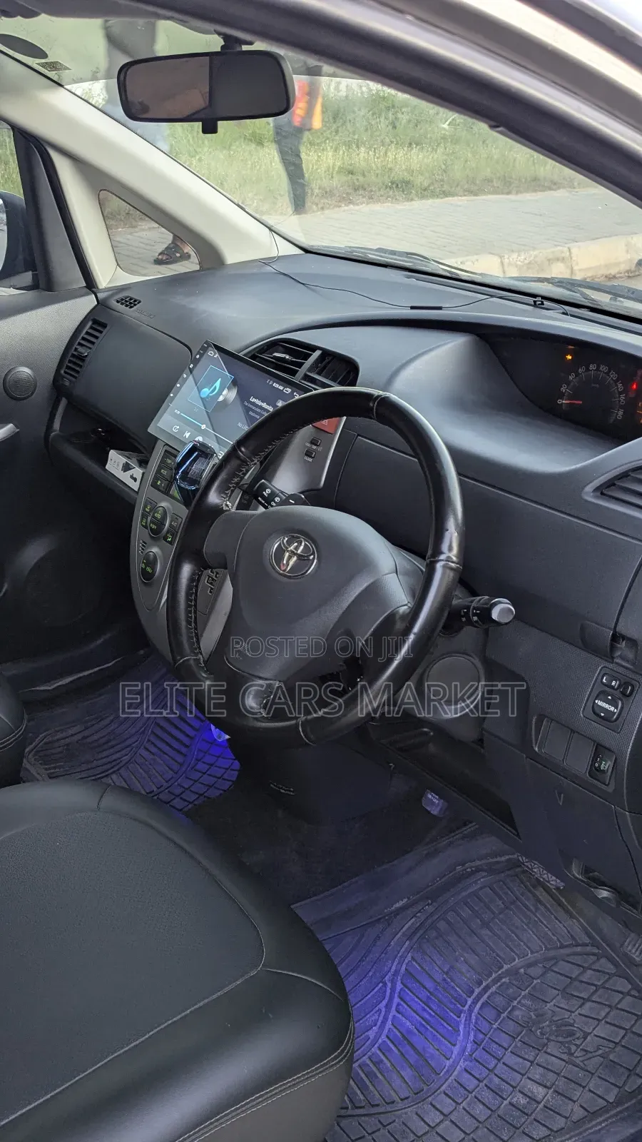 Toyota Ractis 2006 Gray