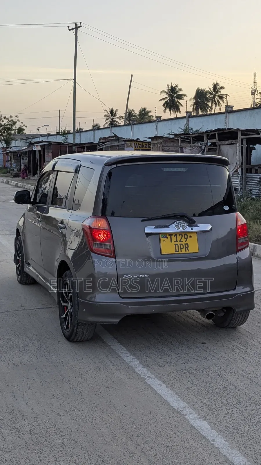 Toyota Ractis 2006 Gray