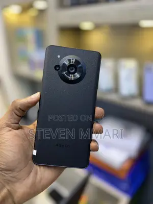New Sharp Aquos R7 256 GB Black