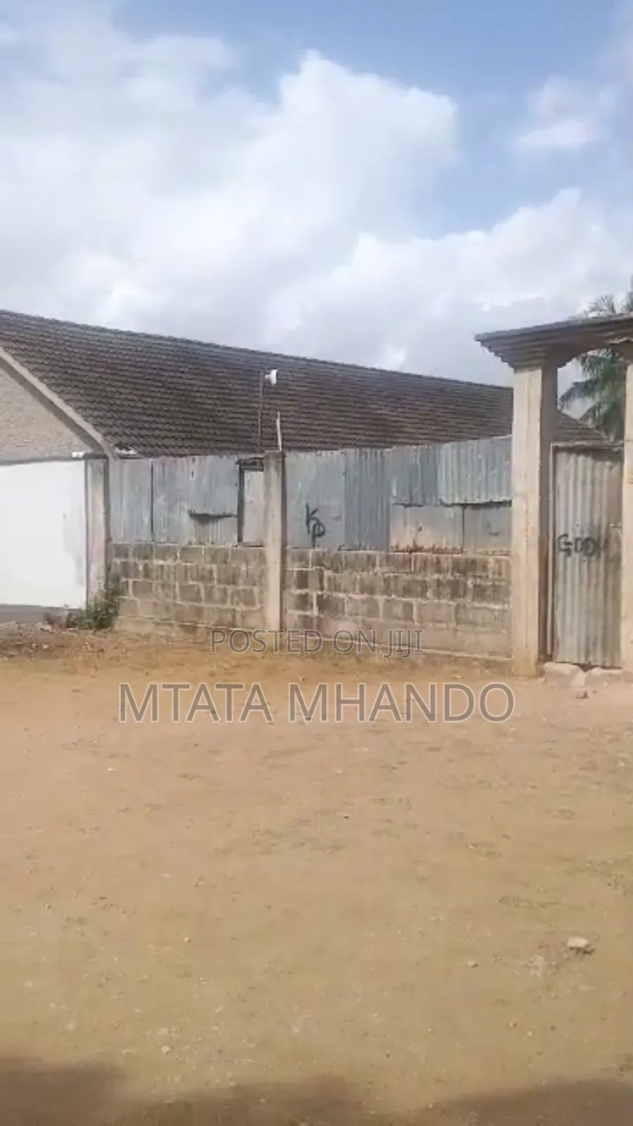 10bdrm Apartment in Africana, Kunduchi for sale