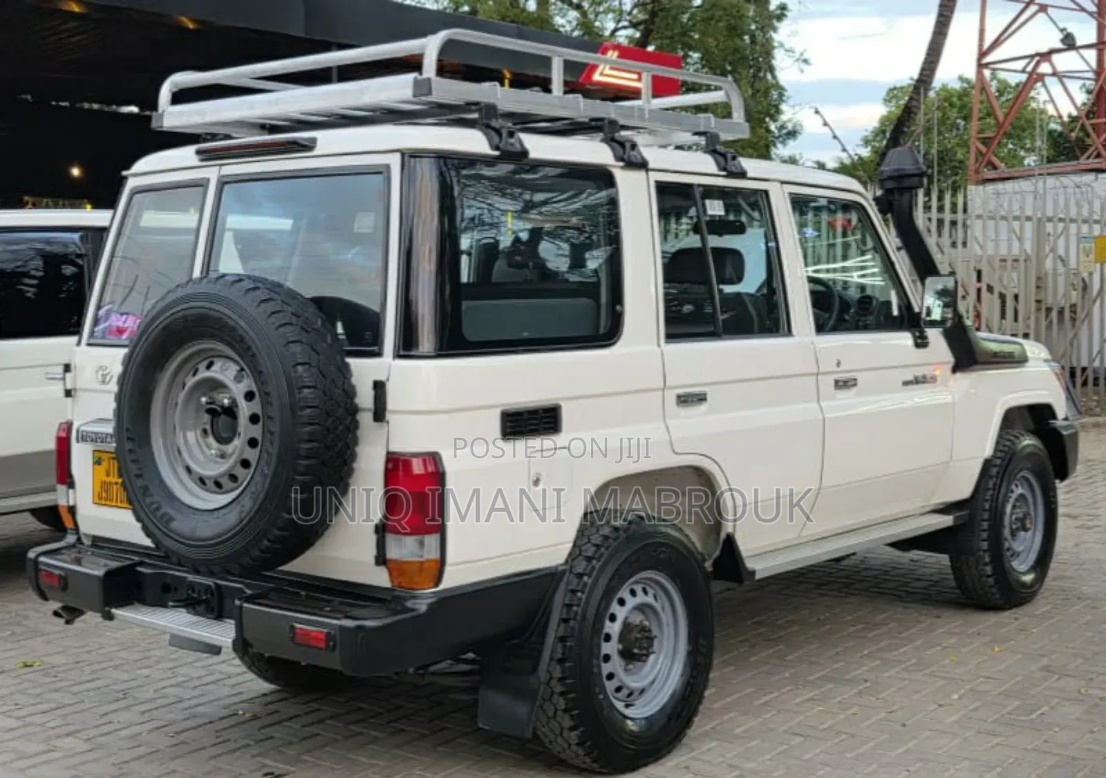 Toyota Land Cruiser 2013 White