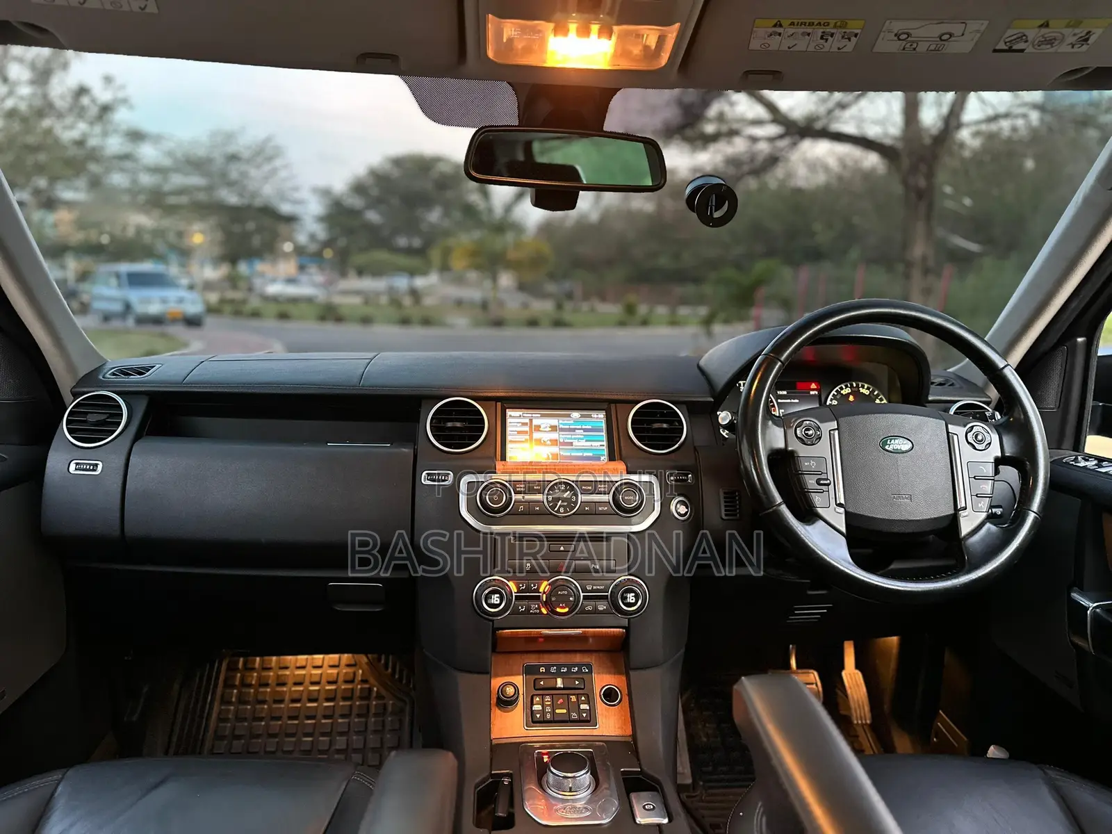 Land Rover Discovery 2014 Black