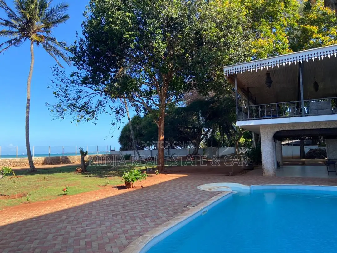 10bdrm House in Mbezi Beach for sale