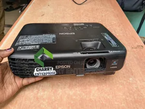 Epson Eb-X03 3lcd Portable Projector Perfect for Office and Home Use