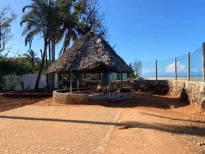 8bdrm House in Mbezi Beach for sale