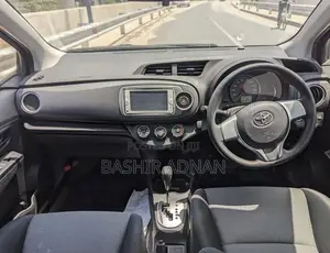 Toyota Vitz 1.0 FWD 5dr 2013 Black