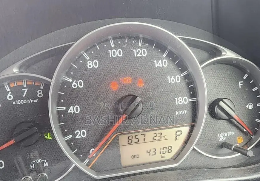 Toyota Vitz 1.0 FWD 5dr 2013 Black