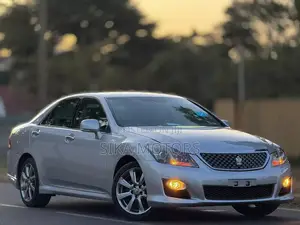 Toyota Crown 2009 Silver