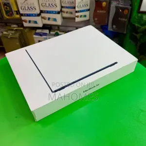 New Laptop Apple MacBook Air 2025 M4 24GB Apple M4 SSD 512GB