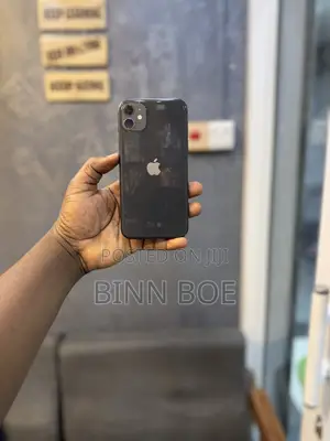 Apple iPhone 11 64 GB Black