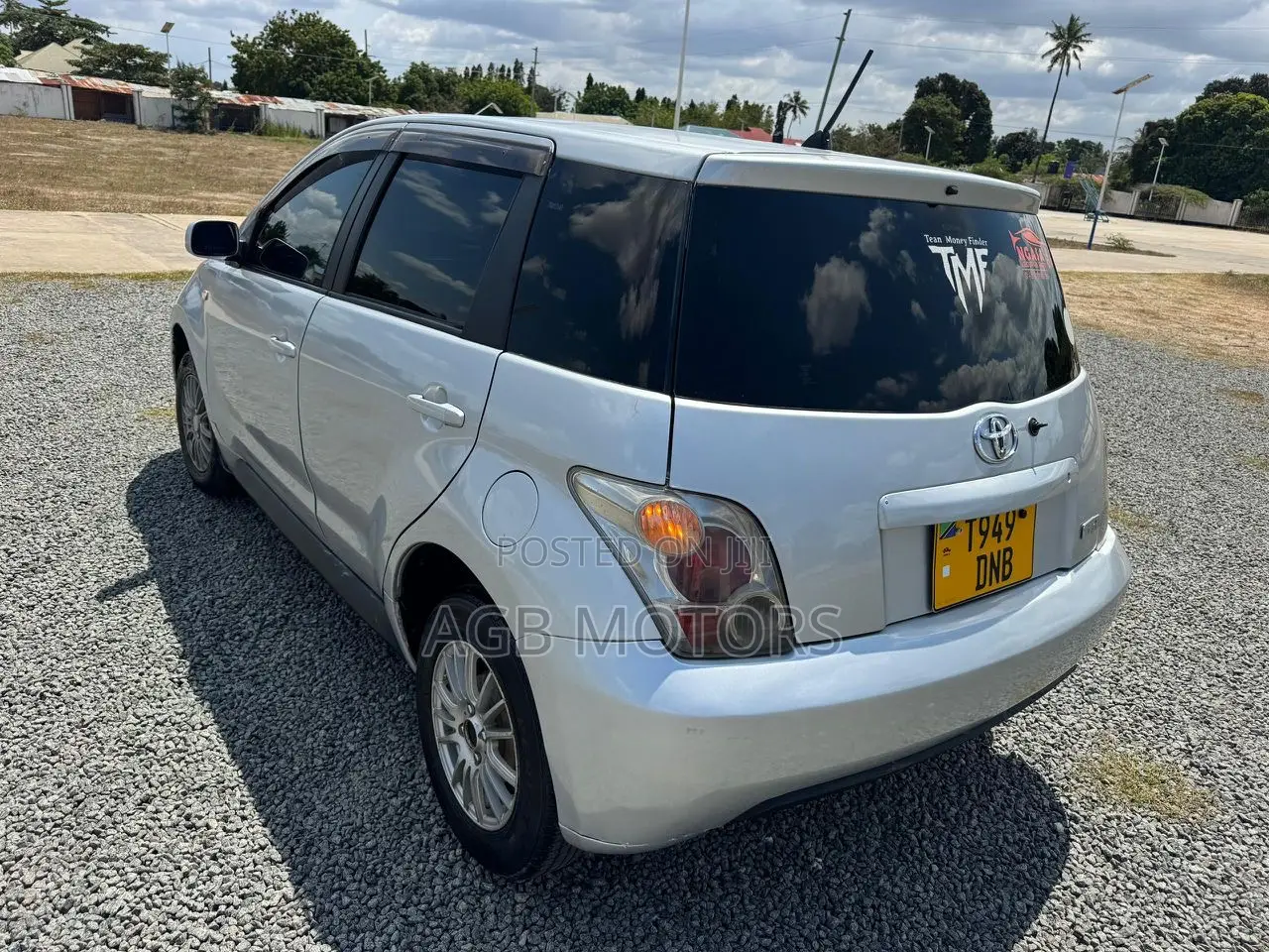 Toyota IST 2004 Silver