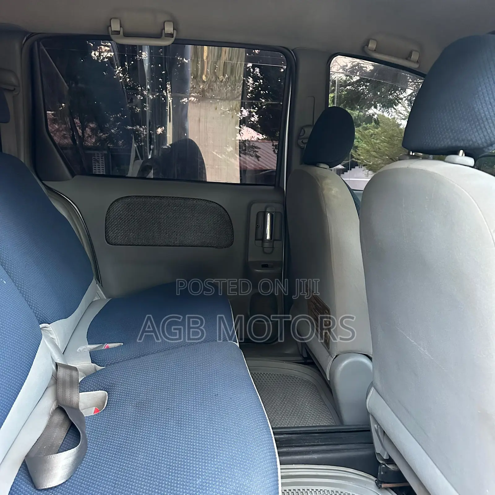 Toyota Sienta 2004 Silver