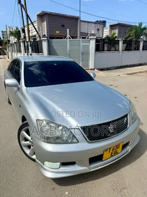 Toyota Crown 2006 Silver