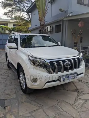 Toyota Land Cruiser Prado 2017 White