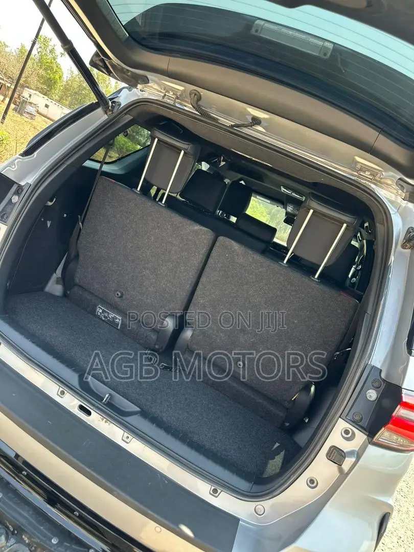 New Toyota Fortuner 2.8 D AWD 2024 Silver