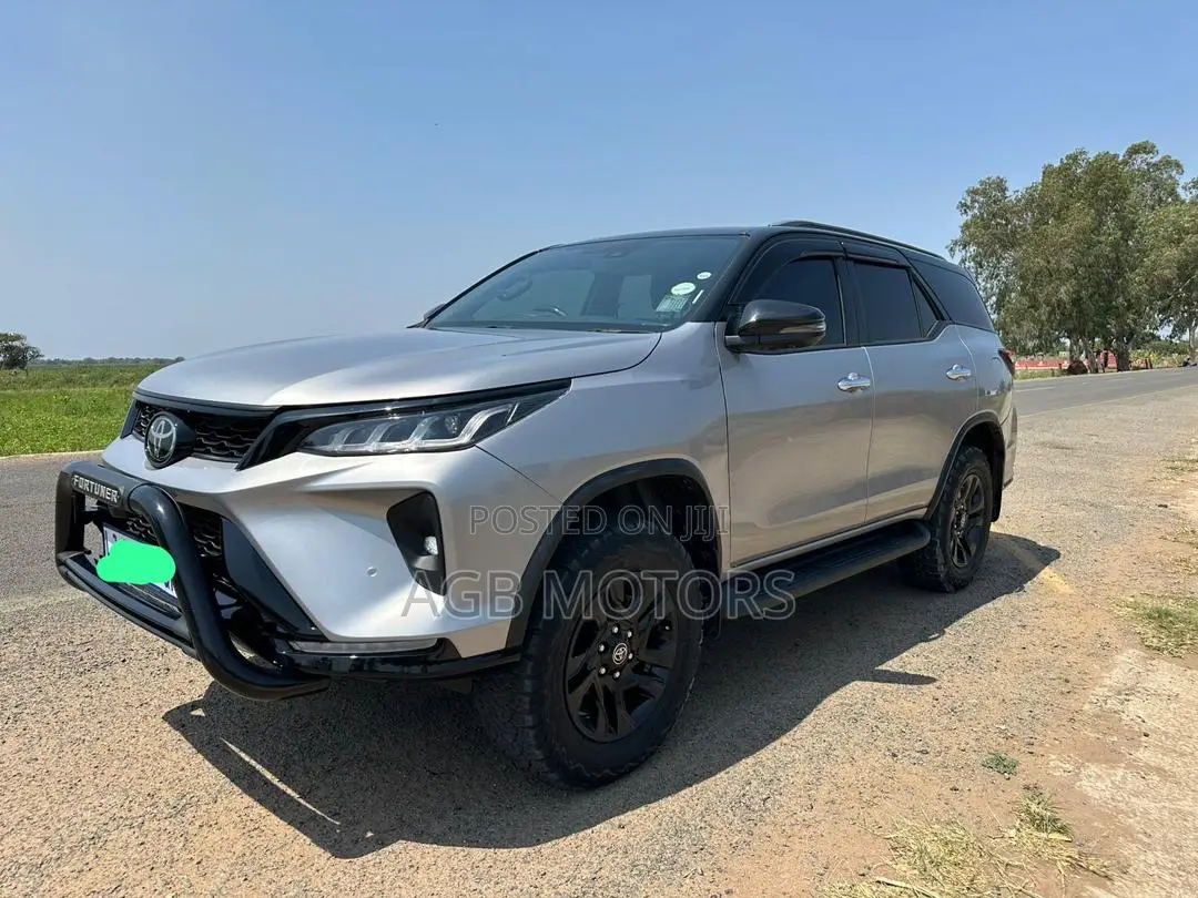 New Toyota Fortuner 2.8 D AWD 2024 Silver
