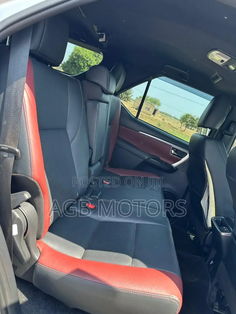 New Toyota Fortuner 2.8 D AWD 2024 Silver