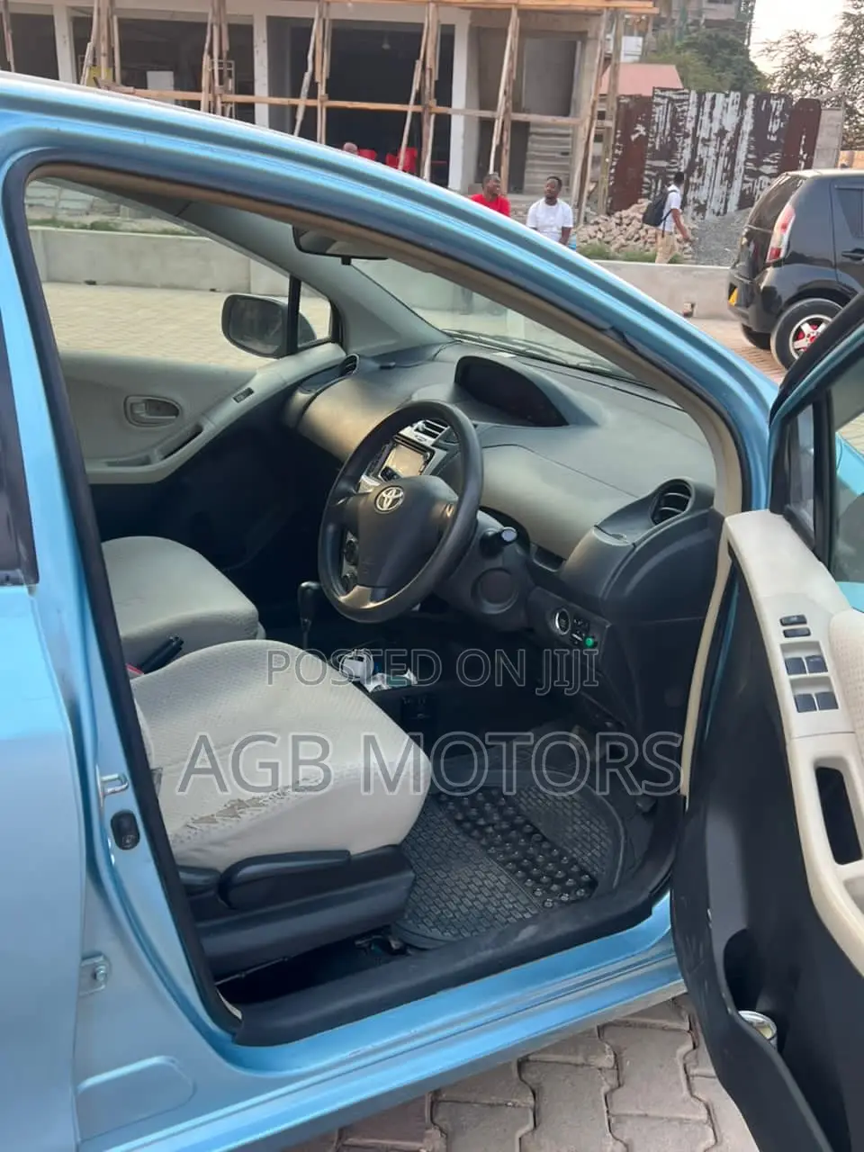 Toyota Vitz 2004 Blue