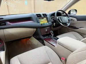 Toyota Crown 2009 Maroon