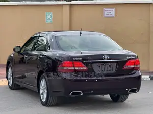 Toyota Crown 2009 Maroon