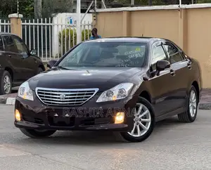 Toyota Crown 2009 Maroon