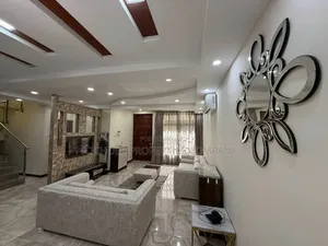 Furnished 3bdrm Villa in Ada Estate for rent