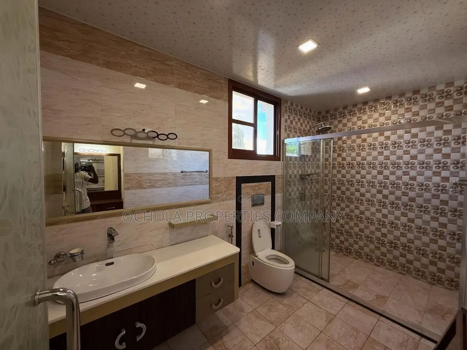 Furnished 3bdrm Villa in Ada Estate for rent