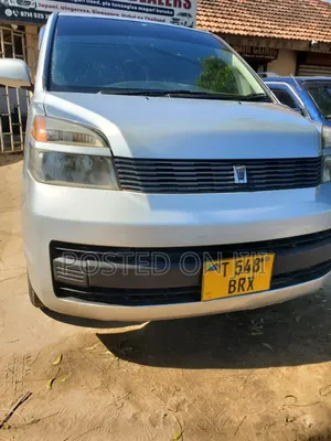 Toyota Noah 2003 Silver