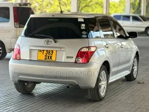 Toyota IST 2007 Silver