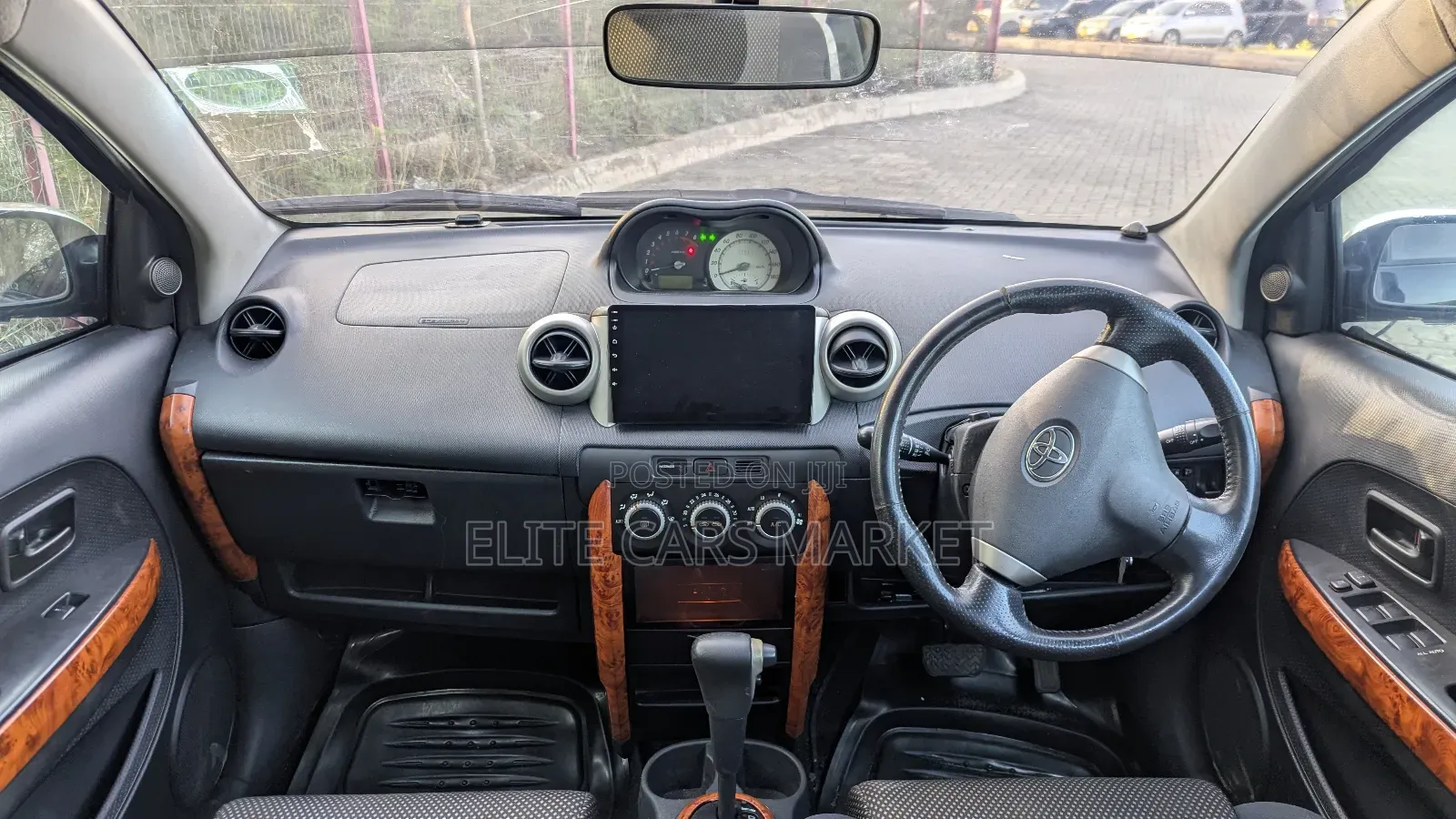 Toyota IST 2004 Black