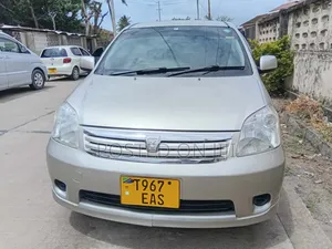 Toyota Raum 2004 Silver