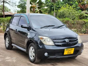 Toyota IST 2003 Black