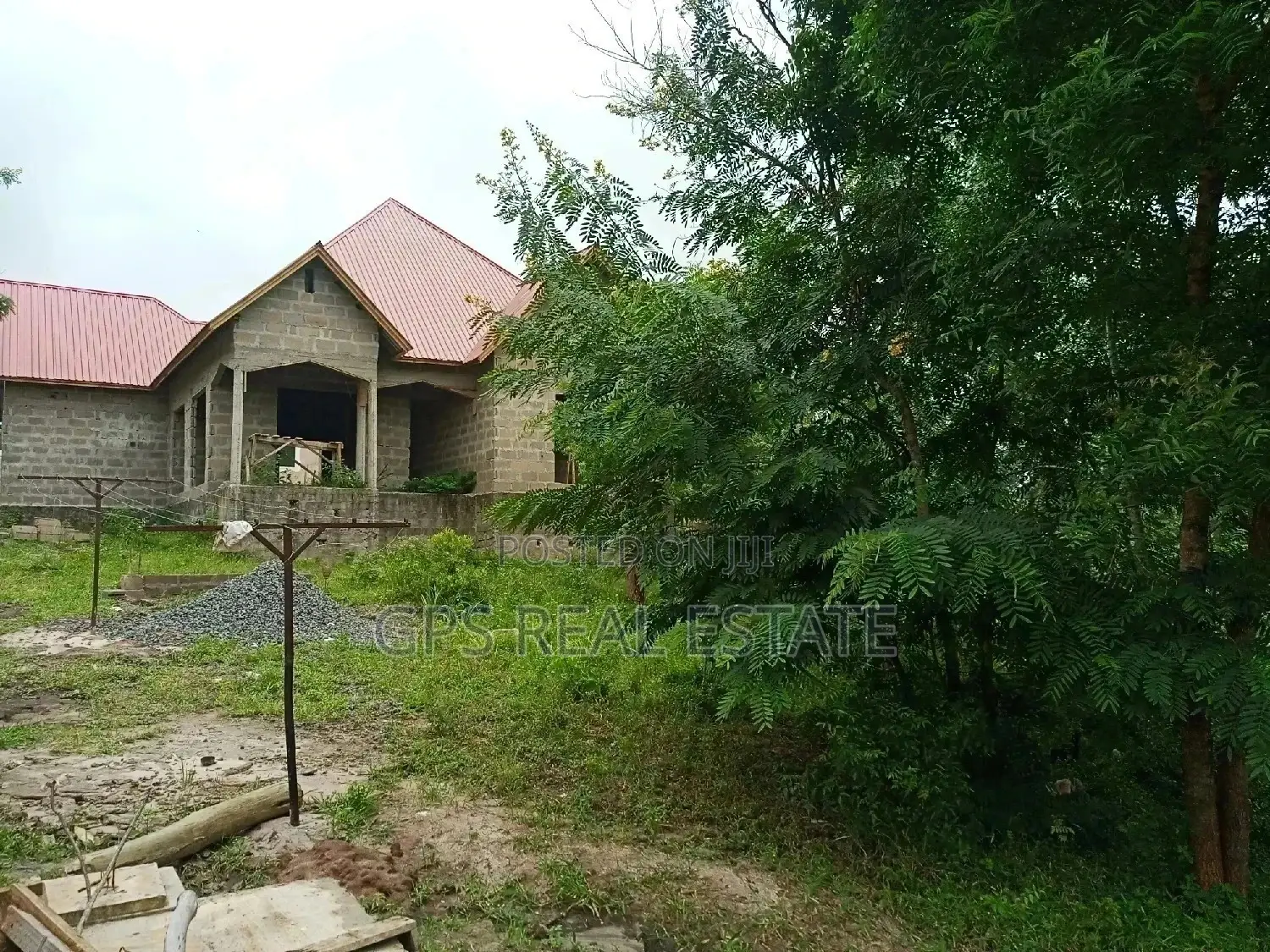 Kiwanja Kiwanja Kinauzwa