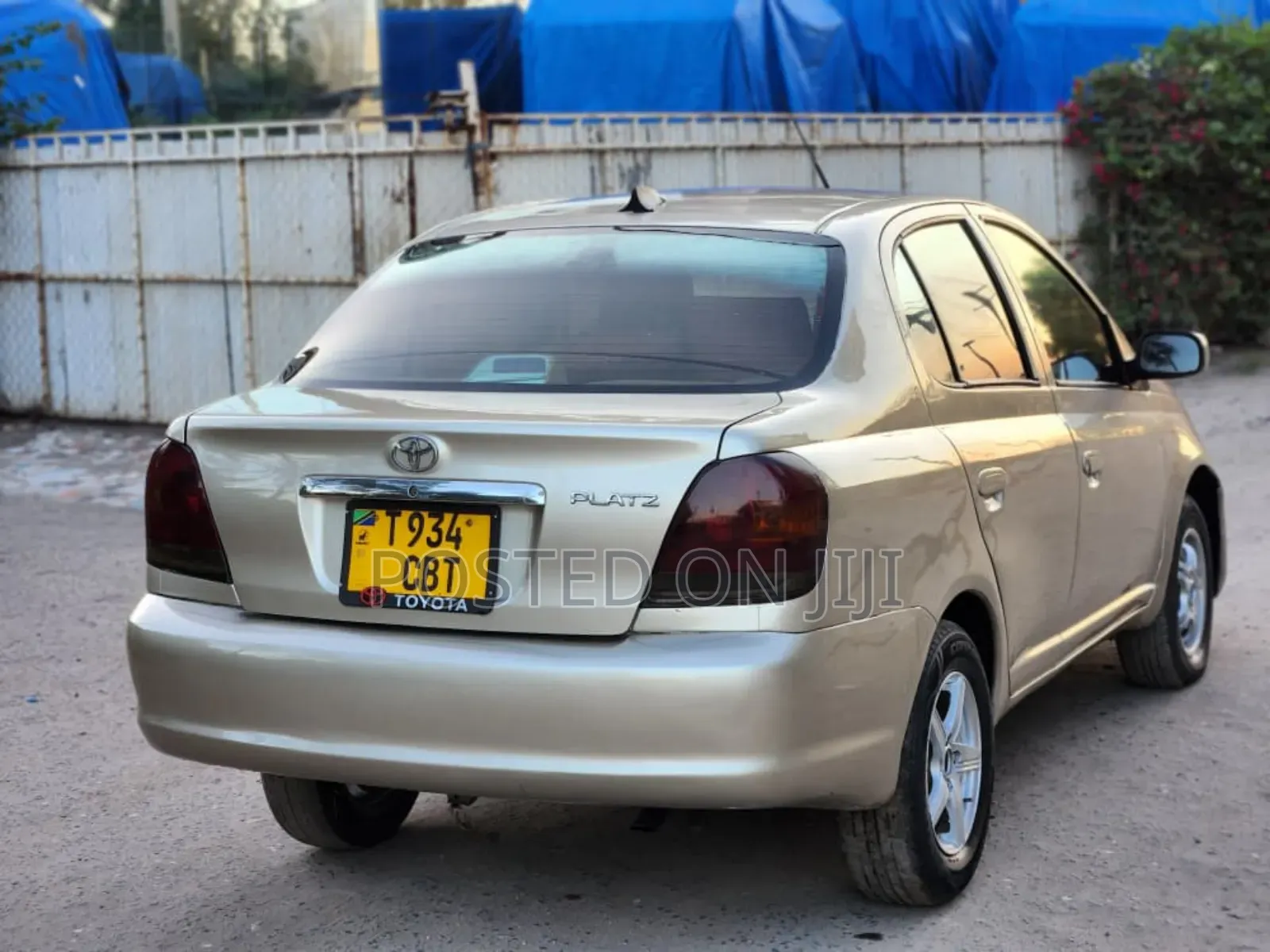 Toyota Platz 2002 Silver