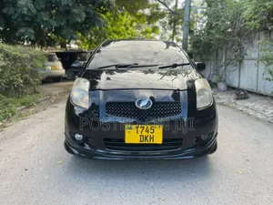 Toyota Vitz 2006 Black