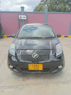 Toyota Vitz 2006 Black