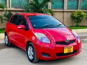 Toyota Vitz 2006 Red
