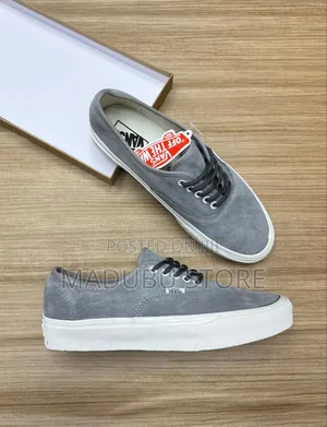 Vans of the Wall Sneakers