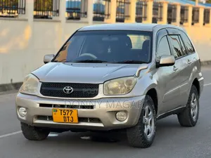 Toyota RAV4 2005 Gold