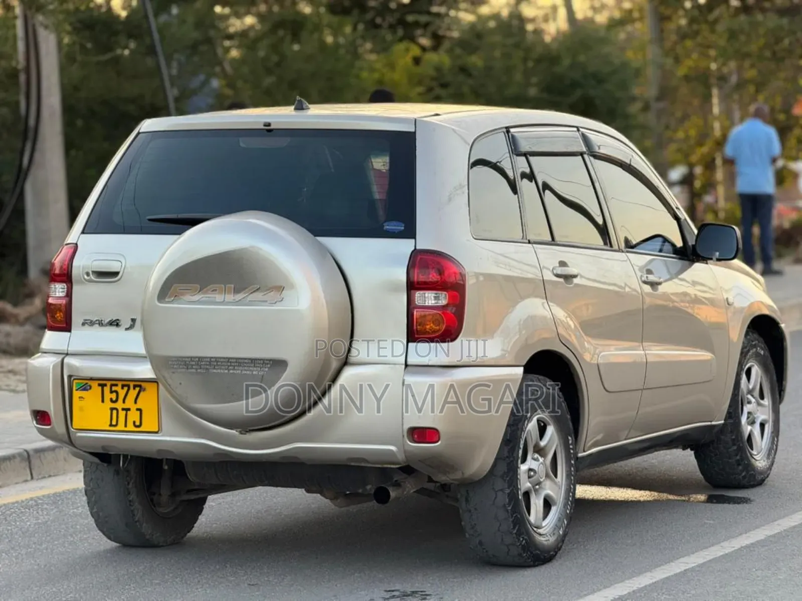 Toyota RAV4 2005 Gold