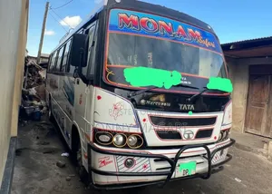 Tata Starbus Ultra Skool 2010 White