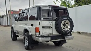Toyota Land Cruiser 2010 White