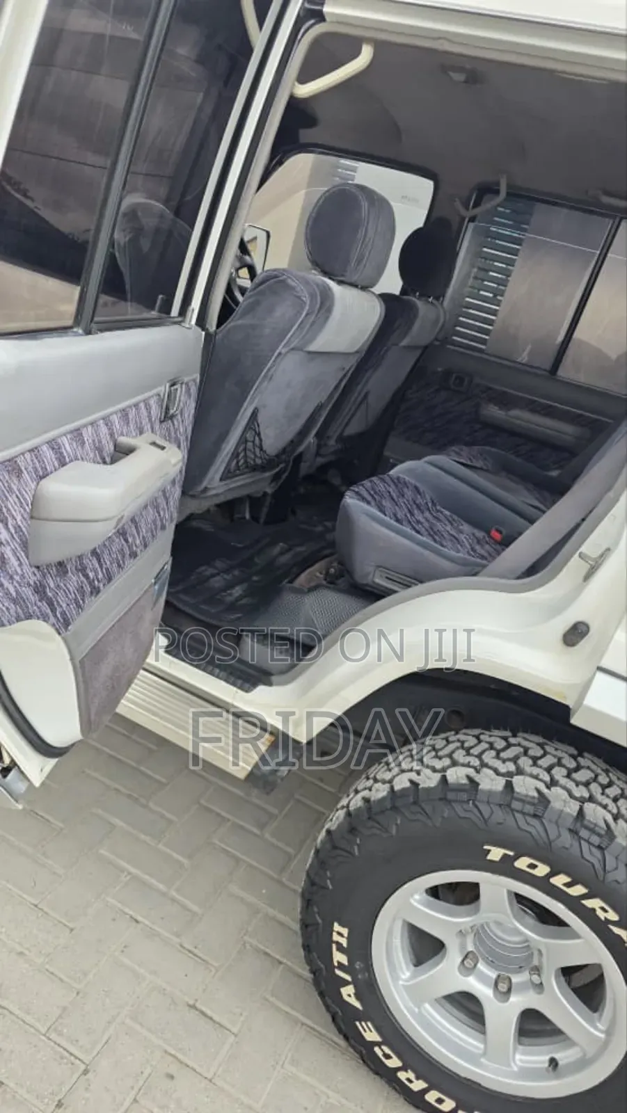 Toyota Land Cruiser 2010 White