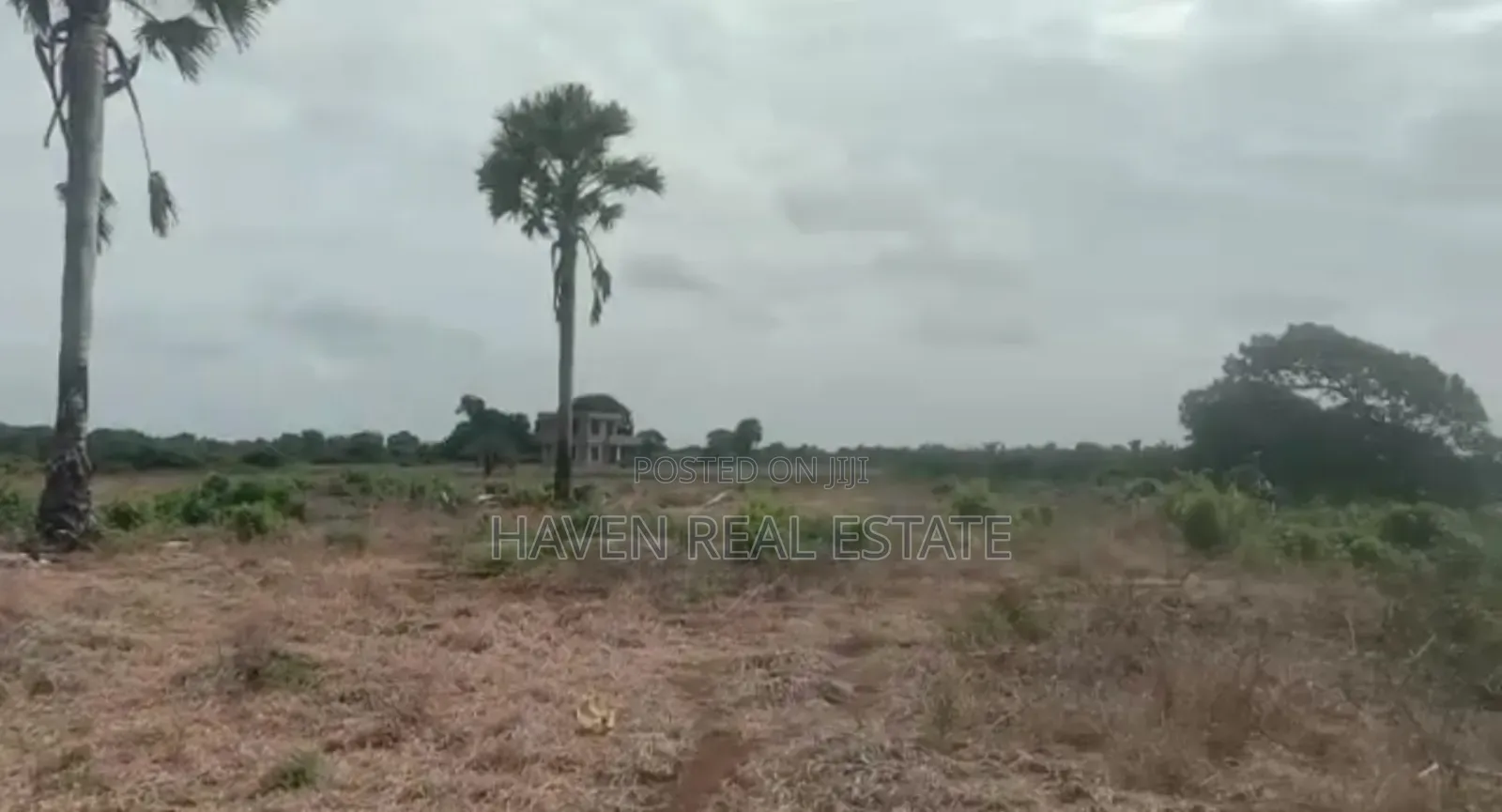 Prime Beach Plot for Sale at Kigamboni