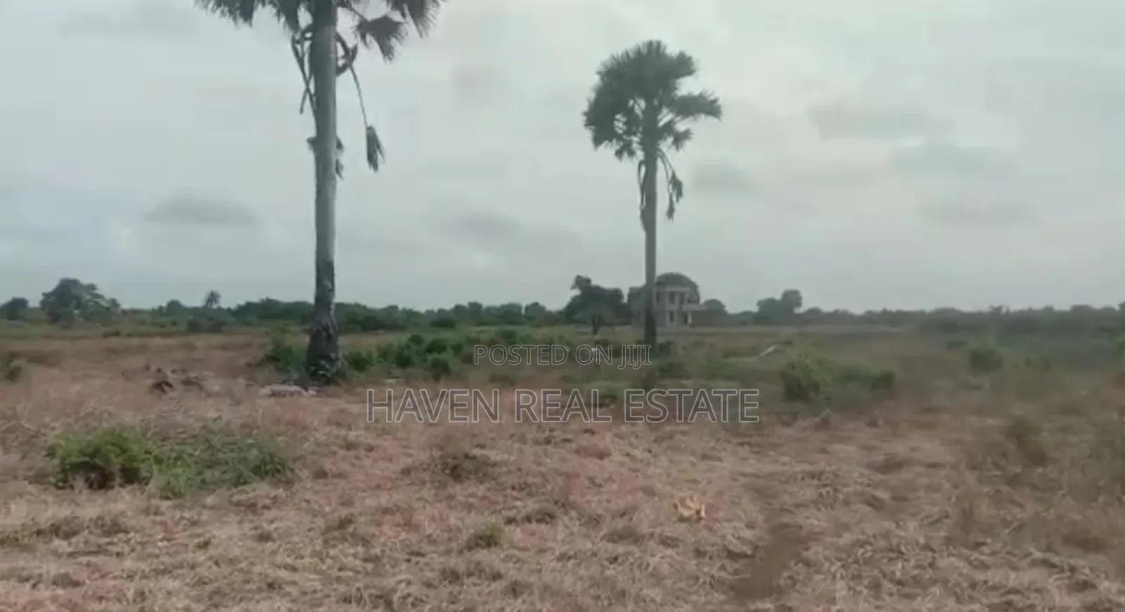 Prime Beach Plot for Sale at Kigamboni