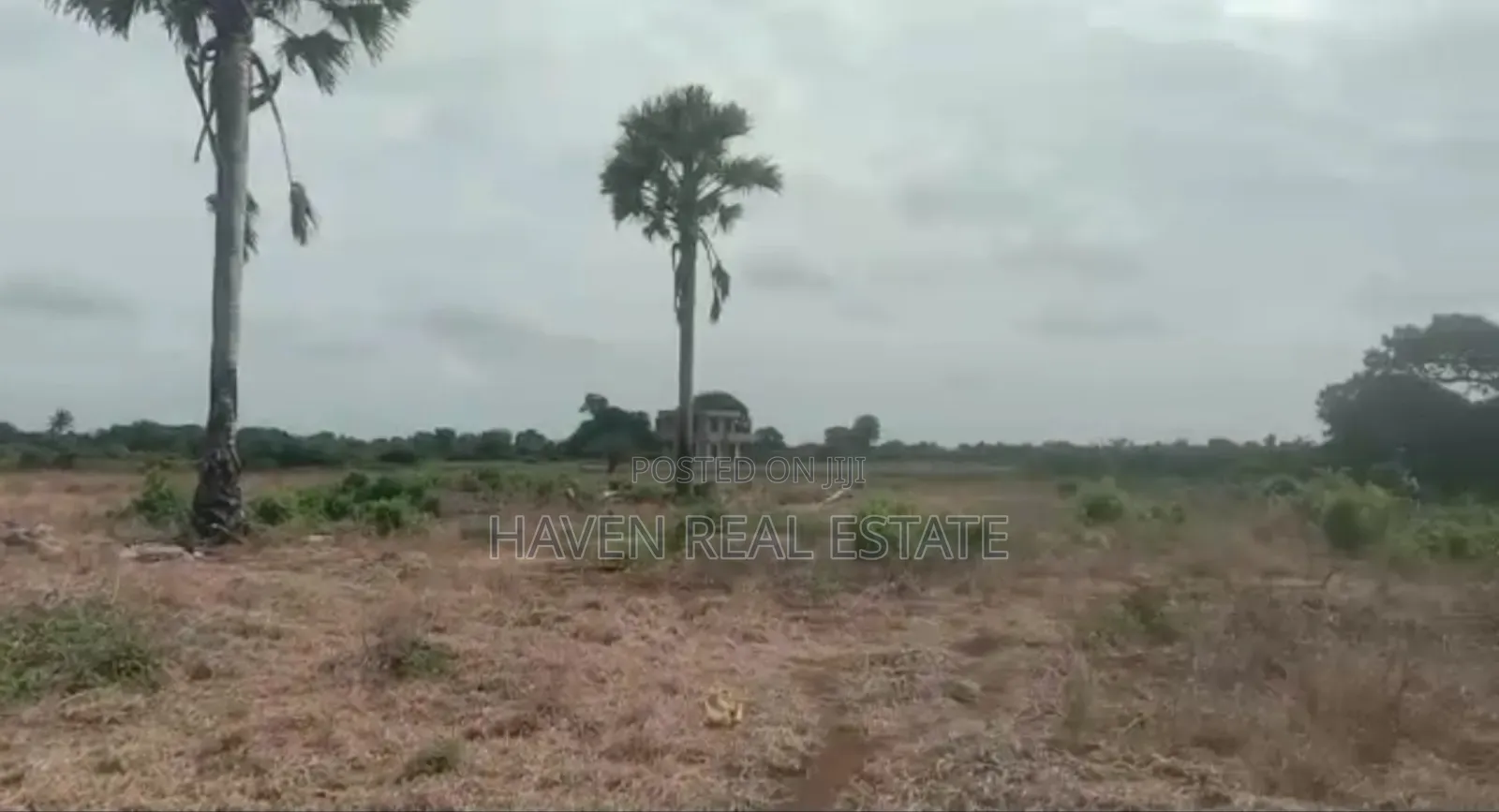 Prime Beach Plot for Sale at Kigamboni