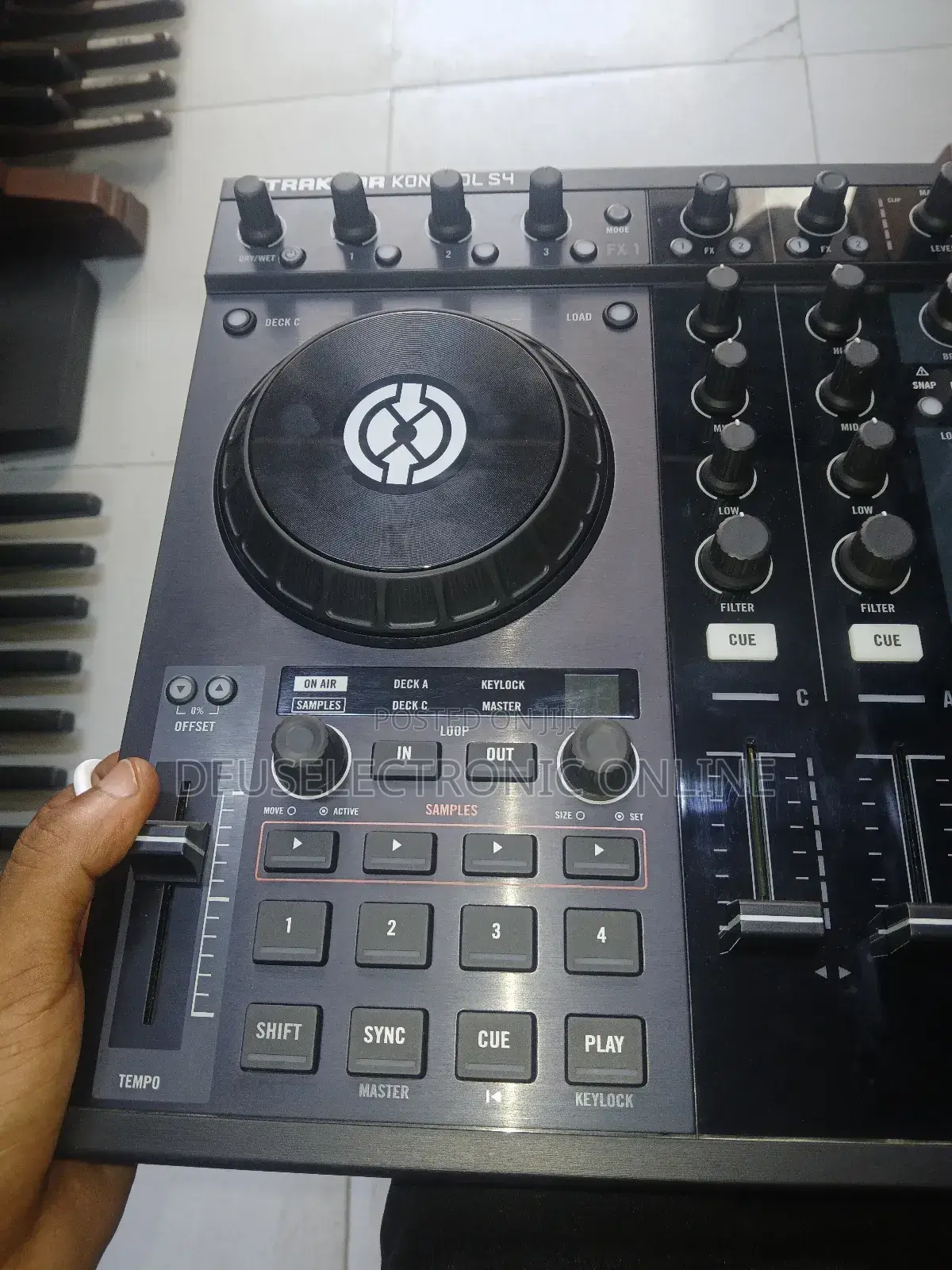 Electric Traktor Kontrol S4 Dj